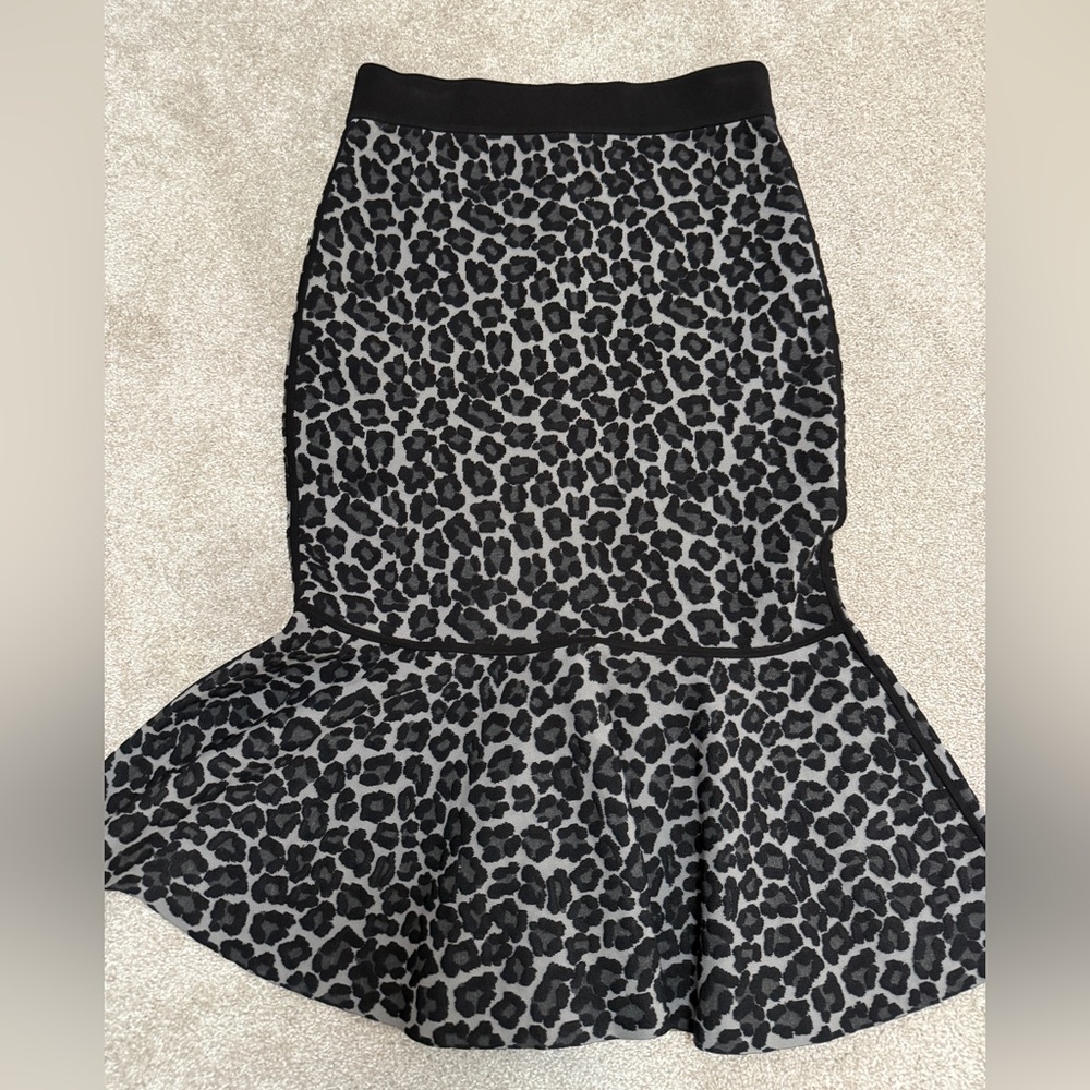 Michael Kors Collection - Leopard Print Black & Gray MIDI Skirt - size Med - NWT - Picture 12 of 12